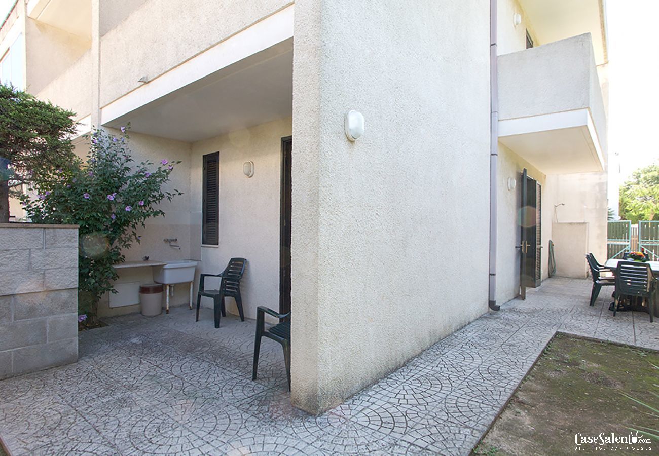 Casa a Torre dell´Orso - Villetta in residence con piscine e campo tennis, 2 bagni m116
