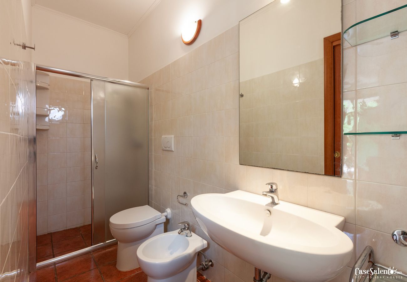 Villa a Galatina - Villa 6 camere e 6 bagni con piscina privata m880