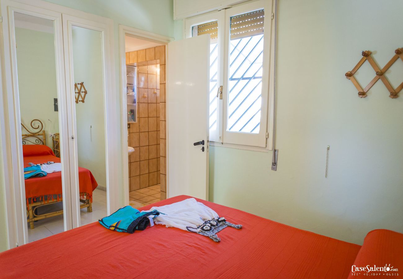 Casa a Porto Cesareo - Villetta verde con 2 bagni e giardino m231