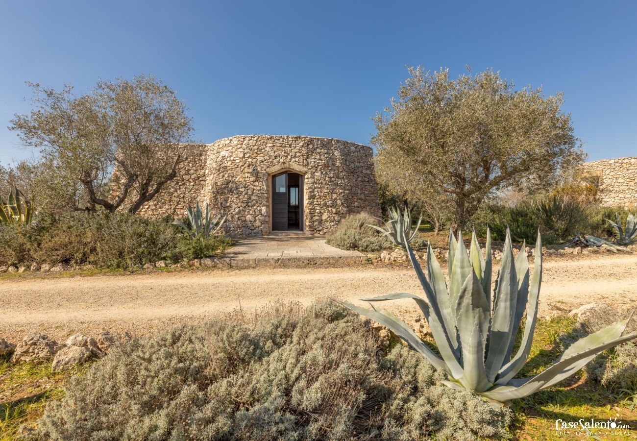 Trullo a Galatone - m352