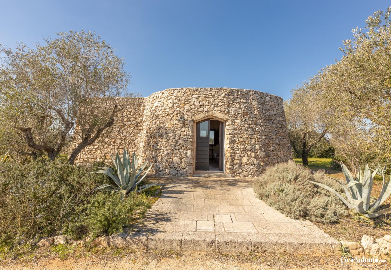 Trullo a Galatone - m352