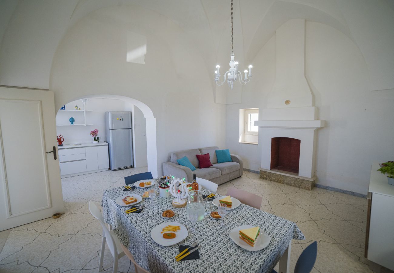 freistehendes Haus in Lido Marini - Strandvilla mit Meerblick, feiner Sand v780