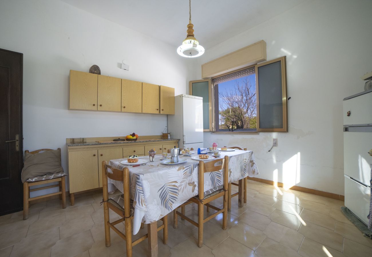 Villa in Lecce - Strandhaus mit Außenbereich 2 Badezimmer v701