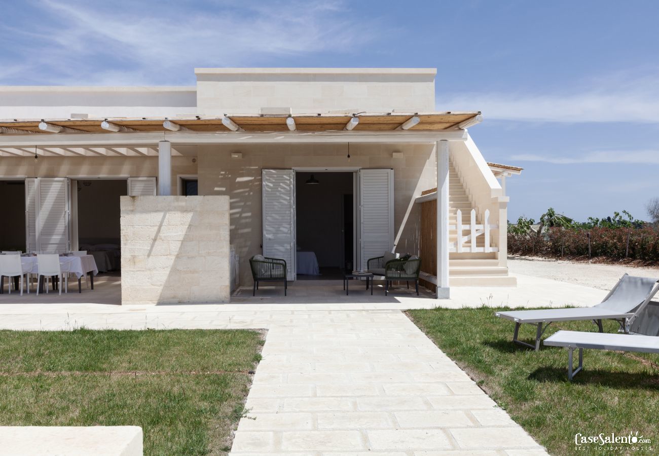 Villa in Otranto - Anwesen bestehend aus 2 Villen großem Gemeinschaftspool m390