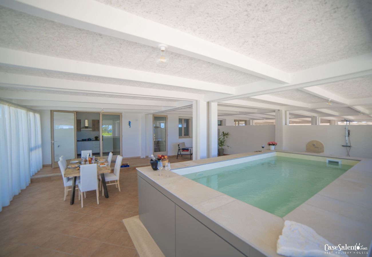 Ferienwohnung in Lido Marini - Haus privater Pool und Meerblick Klima WiFi m620