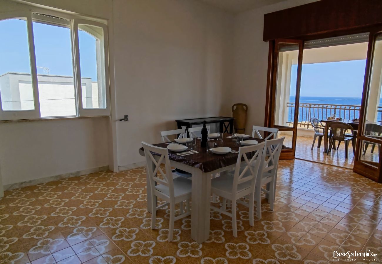 House in Torre dell´Orso - Seafront house within walking distance from the beach m120