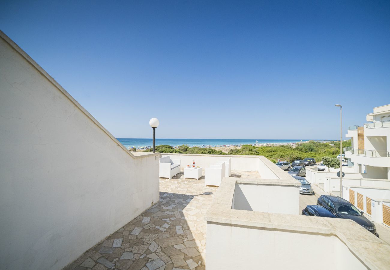 Villa in Lido Marini - Beachfront villa sea view fine sand v780