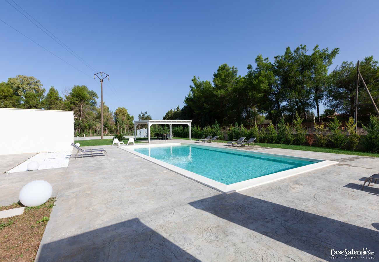 Villa à Galatina - Villa piscine et terrain de padel privés m890