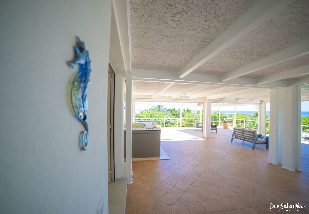 Appartement à Lido Marini - Maison piscine plage vue mer climat WiFi m621
